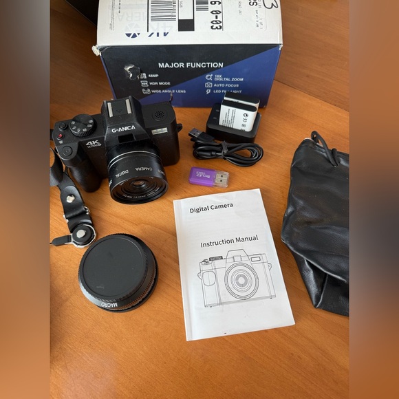 4K Digital Camera - Picture 1 of 2